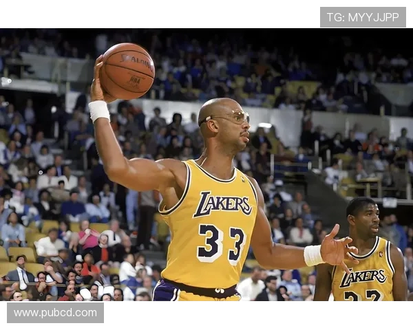 历代NBA巨星盘点与成就对比 历代NBA巨星盘点与成就对比