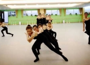 北京二中舞蹈有哪些_北京市第二中学舞蹈团