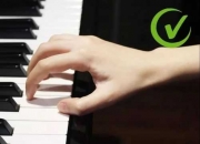 演奏的基本手势 演奏过程中的正确手型