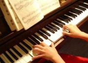  如何理解钢琴演奏中的放松「钢琴 放松」