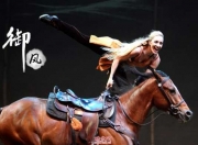  关于马有哪些舞蹈动作「3部以马为主题的舞蹈作品」