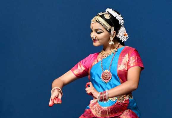 印度舞的舞蹈名有哪些_印度舞蹈有哪些舞种