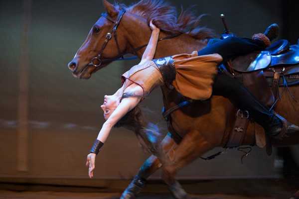  关于马有哪些舞蹈动作「3部以马为主题的舞蹈作品」