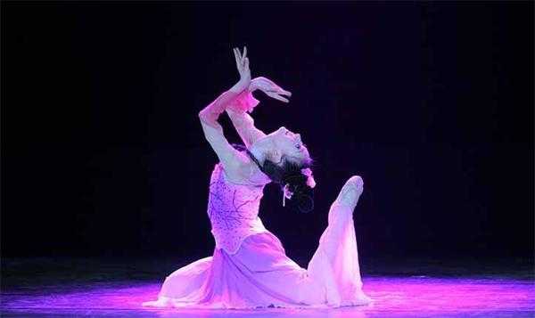  舞蹈艺术的特征有哪些「舞蹈艺术的基本特点」