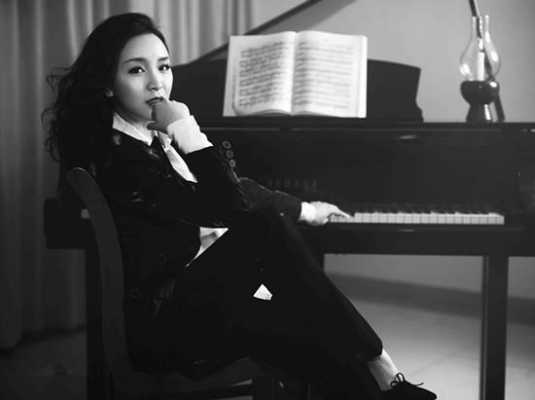 钢琴家陈洁是哪年出生的-青年钢琴演奏家陈洁